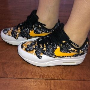 Women’s Floral Air Max 1 QS Size 6